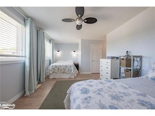 160 Griffin Street, Midland, ON - Indoor Photo Showing Bedroom