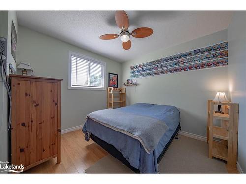 160 Griffin Street, Midland, ON - Indoor Photo Showing Bedroom