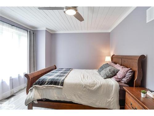 1068 Xavier Street, Gravenhurst, ON - Indoor Photo Showing Bedroom