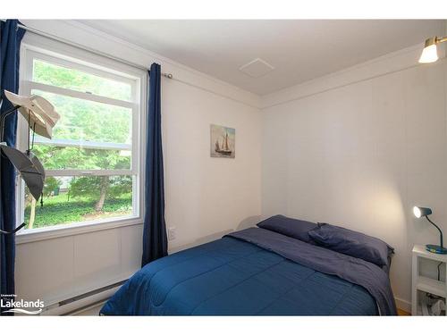 80 Constance Boulevard, Wasaga Beach, ON - Indoor Photo Showing Bedroom