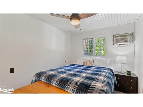 1029 Beadale Lane, Gravenhurst, ON - Indoor Photo Showing Bedroom