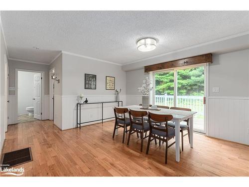 571 Fowlers Road, Huntsville, ON - Indoor Photo Showing Dining Room