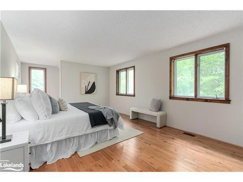 571 Fowlers Road, Huntsville, ON - Indoor Photo Showing Bedroom