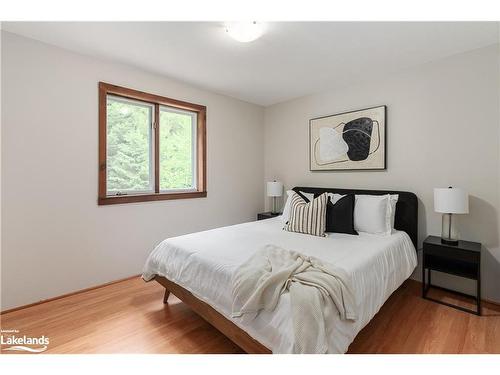 571 Fowlers Road, Huntsville, ON - Indoor Photo Showing Bedroom