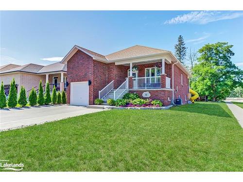 32 Tona Trail, Wasaga Beach, ON - Outdoor With Deck Patio Veranda With Facade