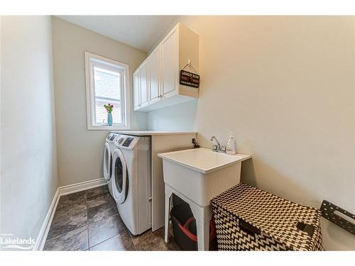 32 Tona Trail, Wasaga Beach, ON - Indoor Photo Showing Laundry Room