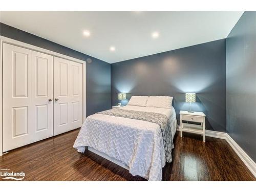 32 Tona Trail, Wasaga Beach, ON - Indoor Photo Showing Bedroom