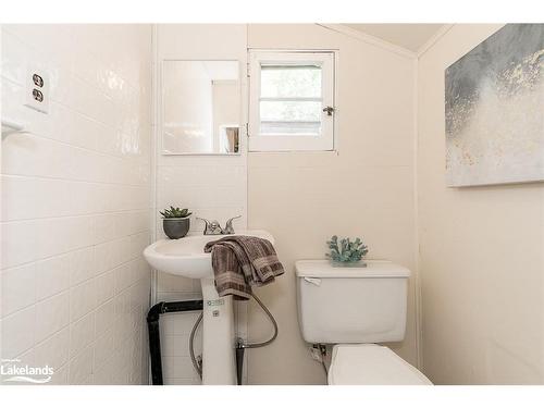 113 37Th Street N, Wasaga Beach, ON - Indoor Photo Showing Bathroom