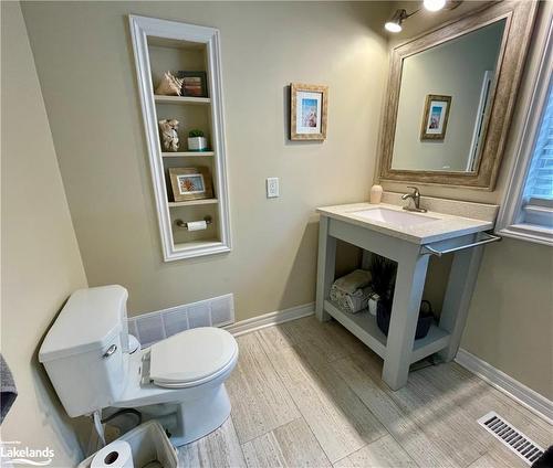 1067 North Mary Lake Road, Huntsville, ON - Indoor Photo Showing Bathroom