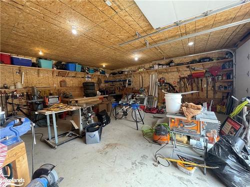 1067 North Mary Lake Road, Huntsville, ON - Indoor Photo Showing Garage