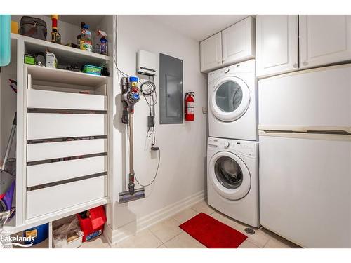 130 Steamship Bay Road, Gravenhurst, ON - Indoor Photo Showing Laundry Room