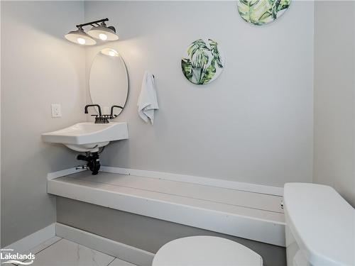 551 David Street E, Gravenhurst, ON - Indoor Photo Showing Bathroom