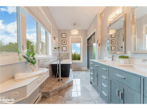 160 Robertson Avenue, Meaford Municipality, ON - Indoor Photo Showing Bathroom