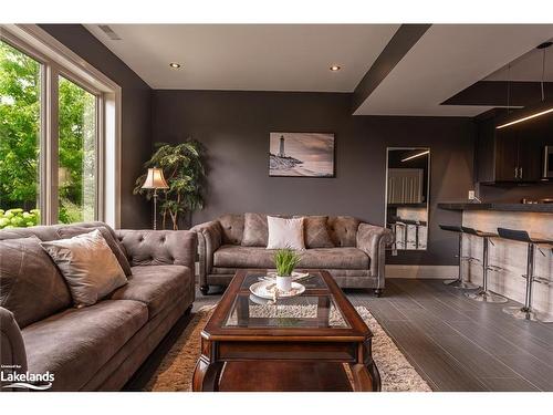 160 Robertson Avenue, Meaford Municipality, ON - Indoor Photo Showing Living Room