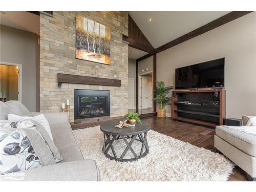 160 Robertson Avenue, Meaford Municipality, ON - Indoor Photo Showing Living Room With Fireplace