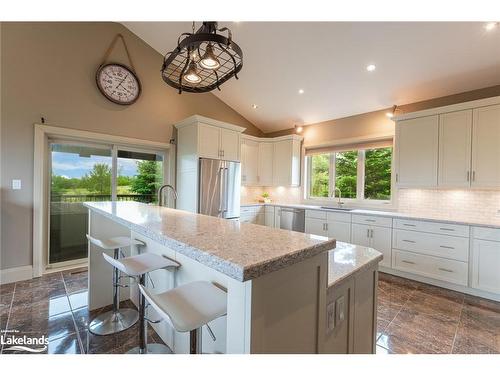 160 Robertson Avenue, Meaford Municipality, ON - Indoor Photo Showing Kitchen With Upgraded Kitchen