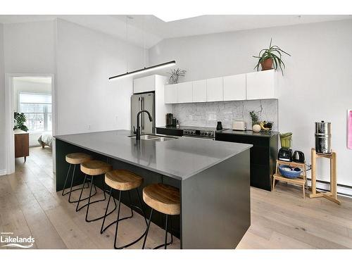 122-150 Victoria Street S, Thornbury, ON - Indoor Photo Showing Kitchen With Double Sink With Upgraded Kitchen