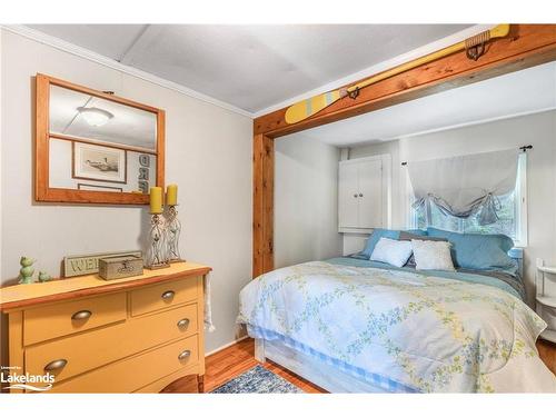 185 West Waseosa Lake Road, Huntsville, ON - Indoor Photo Showing Bedroom