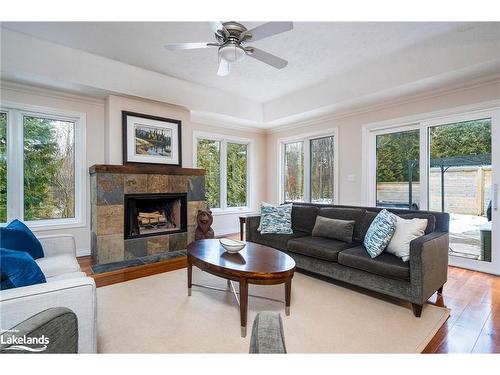 110 Scotts Court, The Blue Mountains, ON - Indoor Photo Showing Living Room With Fireplace