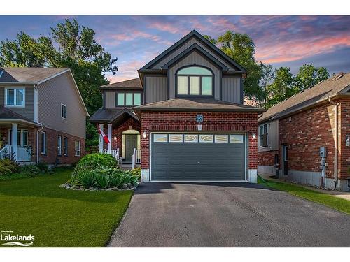 20 Lynden Street, Collingwood, ON - Outdoor With Facade