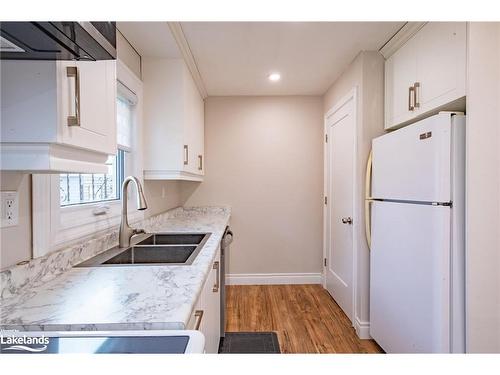 137 First Avenue, Tay Twp, ON - Indoor Photo Showing Kitchen With Double Sink