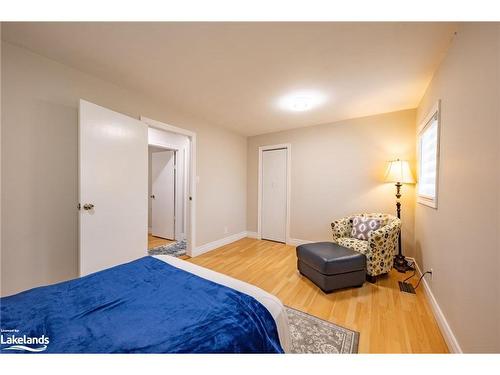 137 First Avenue, Tay Twp, ON - Indoor Photo Showing Bedroom