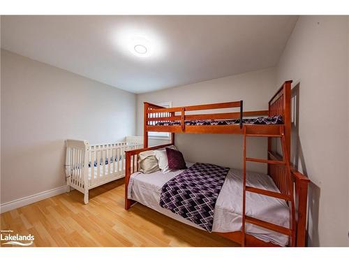 137 First Avenue, Tay Twp, ON - Indoor Photo Showing Bedroom