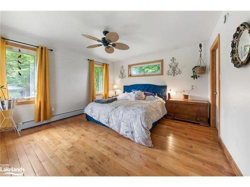 2 Dunlop Drive, Coldwater, ON - Indoor Photo Showing Bedroom