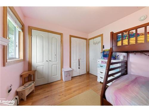 2 Dunlop Drive, Coldwater, ON - Indoor Photo Showing Bedroom