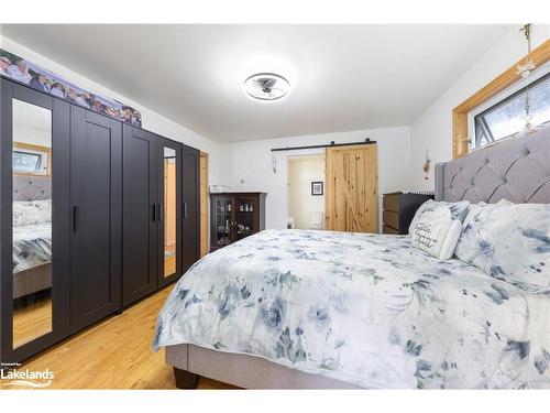 2 Dunlop Drive, Coldwater, ON - Indoor Photo Showing Bedroom