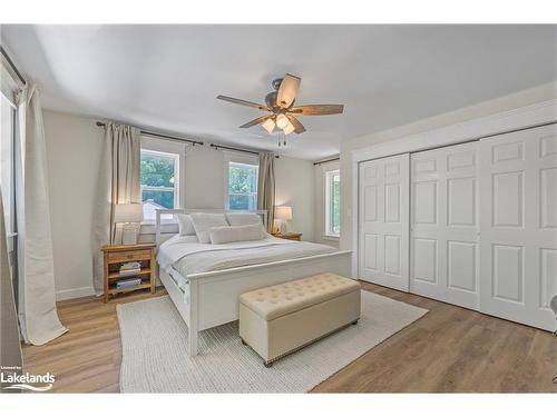 3326 Cleveland Avenue, Cumberland Beach, ON - Indoor Photo Showing Bedroom