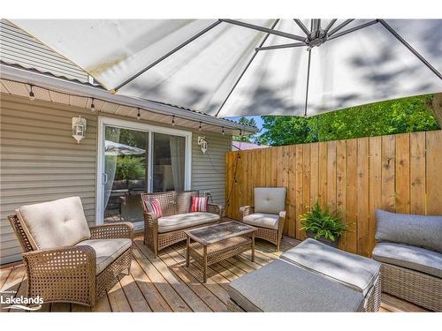 3326 Cleveland Avenue, Cumberland Beach, ON - Outdoor With Deck Patio Veranda With Exterior