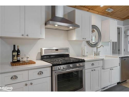 16 Theresa Street, Collingwood, ON - Indoor Photo Showing Kitchen