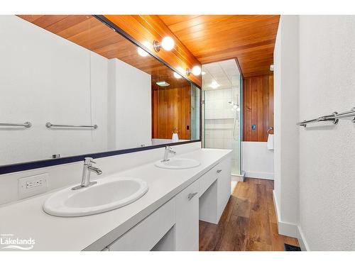 106 Ann Heggtveit Drive, Town Of Blue Mountains, ON - Indoor Photo Showing Bathroom