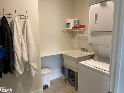 152 Red Pine Street, The Blue Mountains, ON - Indoor Photo Showing Laundry Room