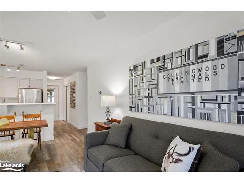 331 Mariners Way, Collingwood, ON - Indoor Photo Showing Living Room