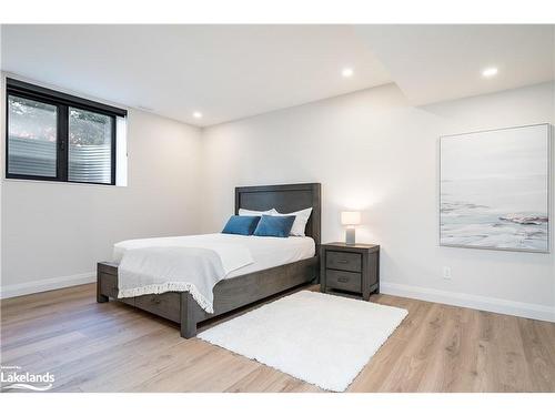 102 Salzburg Place, The Blue Mountains, ON - Indoor Photo Showing Bedroom