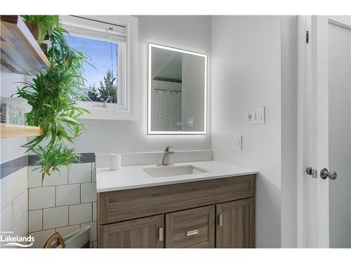 7-39 Southbank Drive, Bracebridge, ON - Indoor Photo Showing Bathroom