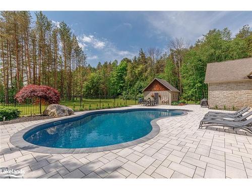 7201 36 37 Nottawasaga Side Road N, Clearview, ON - Outdoor With In Ground Pool With Deck Patio Veranda With Backyard