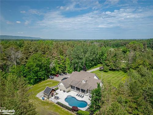 7201 36 37 Nottawasaga Side Road N, Clearview, ON - Outdoor With In Ground Pool With View