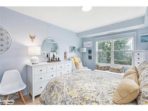 401-91 Raglan Street, Collingwood, ON - Indoor Photo Showing Bedroom