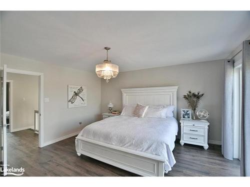 568 Oxbow Crescent, Collingwood, ON - Indoor Photo Showing Bedroom