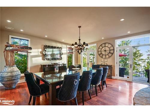 190 Melissa Lane, Tiny, ON - Indoor Photo Showing Dining Room