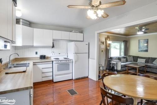 1373 Falkenburg Road, Muskoka Lakes, ON - Indoor Photo Showing Kitchen With Double Sink