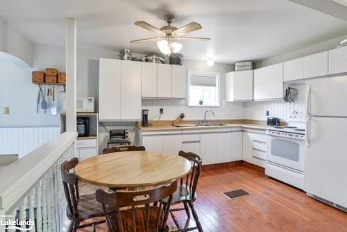 1373 Falkenburg Road, Muskoka Lakes, ON - Indoor Photo Showing Other Room