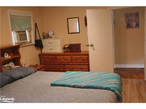 1373 Falkenburg Road, Muskoka Lakes, ON - Indoor Photo Showing Bedroom