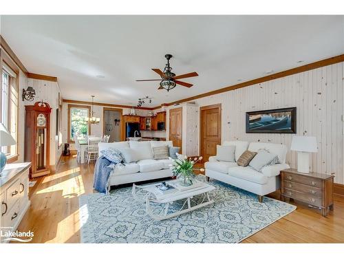 42 Menominee Lake Road, Huntsville, ON - Indoor Photo Showing Living Room