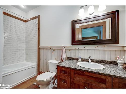 42 Menominee Lake Road, Huntsville, ON - Indoor Photo Showing Bathroom