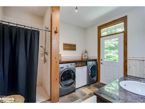 42 Menominee Lake Road, Huntsville, ON - Indoor Photo Showing Laundry Room