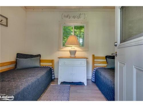 42 Menominee Lake Road, Huntsville, ON - Indoor Photo Showing Bedroom